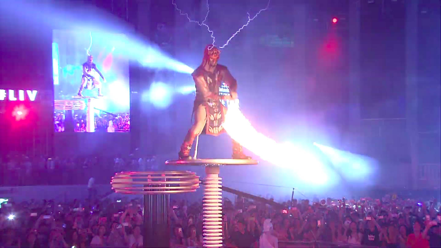 San Diegos Awe Inspiring Tesla Coil Lightning Show 2437